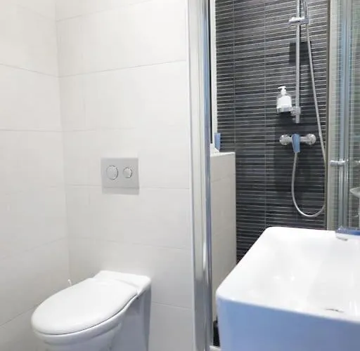 Seaside Serenity: Gem