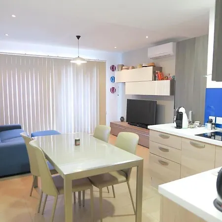 Seaside Serenity: Gem * 멜리에하